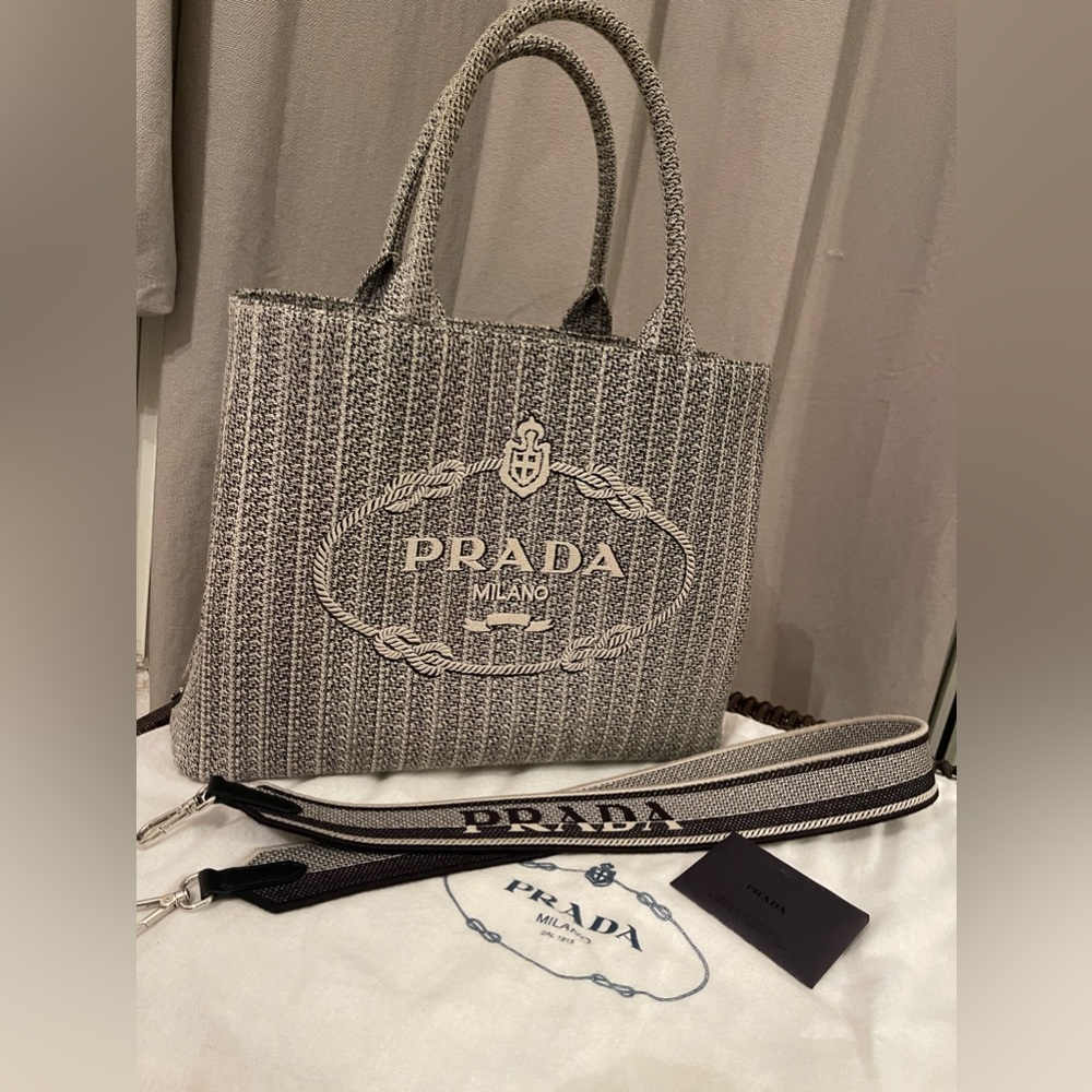PRADA bag - Picture 2 of 9